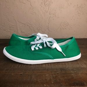 Kelly bright green women’s tennis shoes sz7
